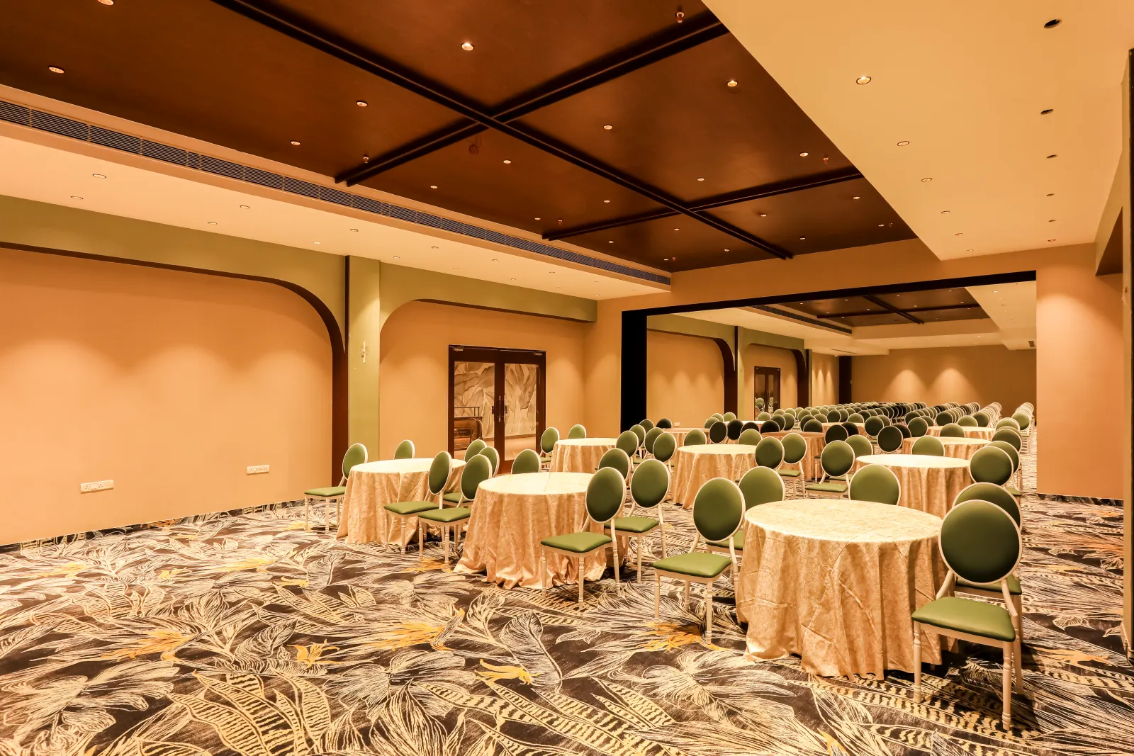 Savaya Banquets — elegant banquet seating