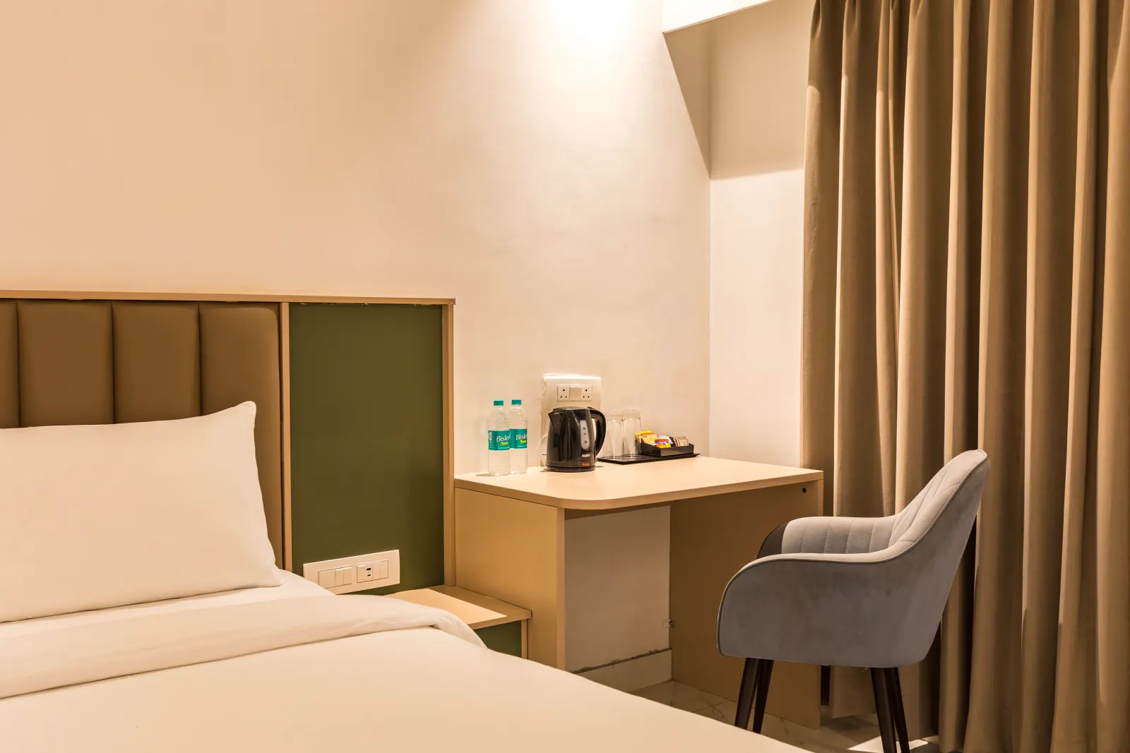 Aanya Residence with king bed and sitting area